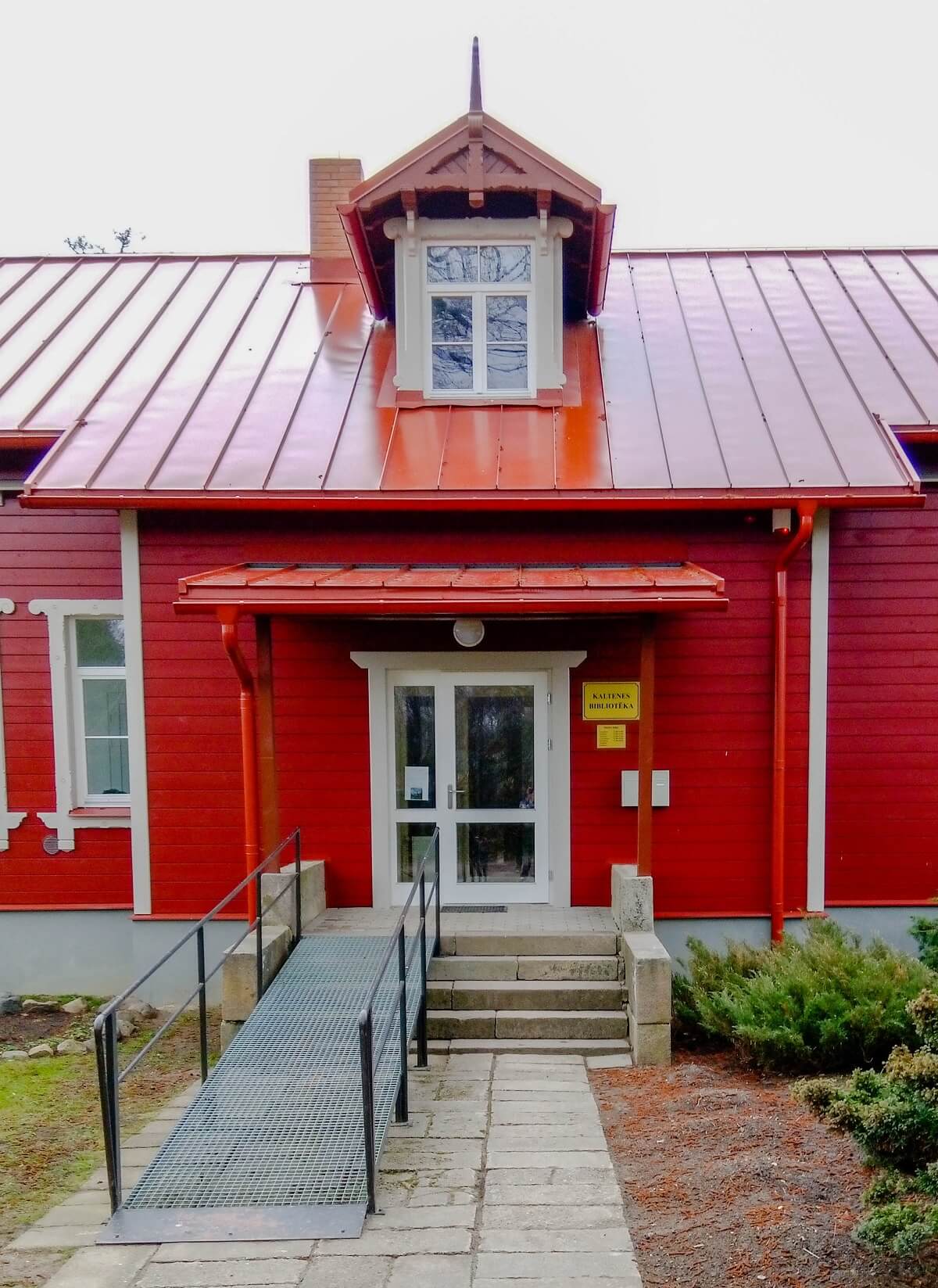 Kaltenes bibliotēka